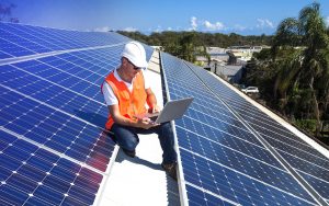 Por que a manutenção preventiva do sistema fotovoltaico pode te auxiliar a reduzir custos?