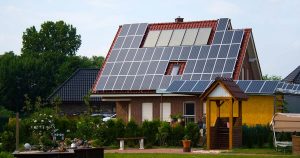5 passos para usar energia solar em sua residência